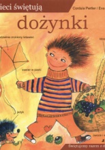 Dzieci świętują dożynki